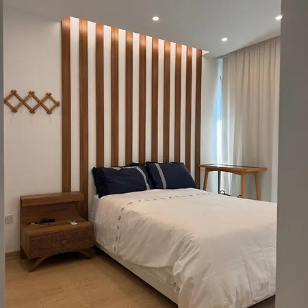 Green Park Garden Apartment