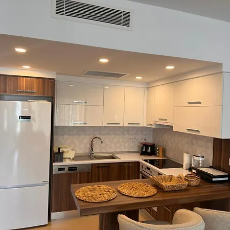 Green Park Garden Apartment