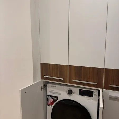 Green Park Garden Apartment
